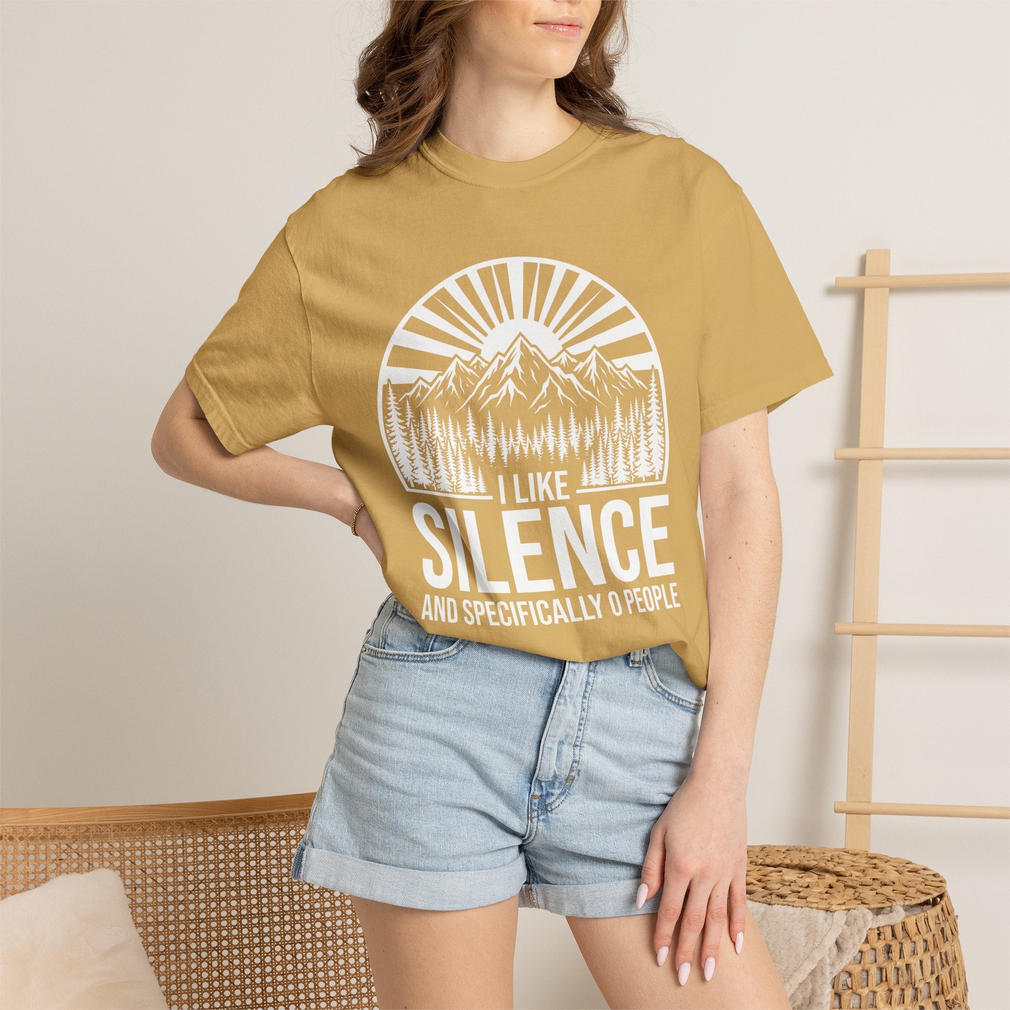 I like silence and zero people T-Shirt